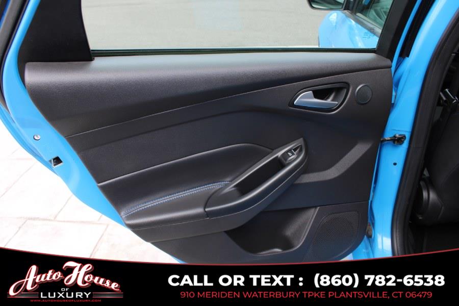 2016 Ford Focus 5dr HB RS photo