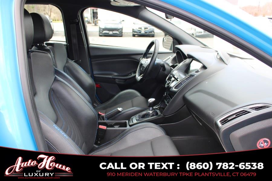 2016 Ford Focus 5dr HB RS photo