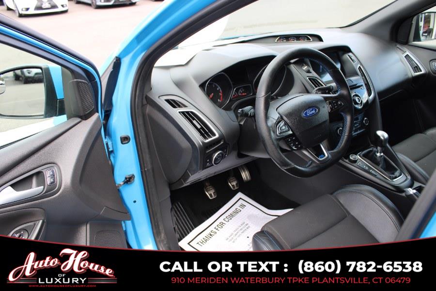 2016 Ford Focus 5dr HB RS photo