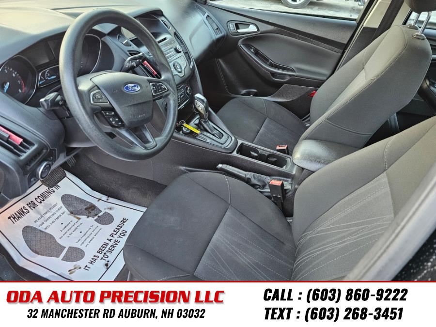 2015 Ford Focus 4dr Sdn SE photo