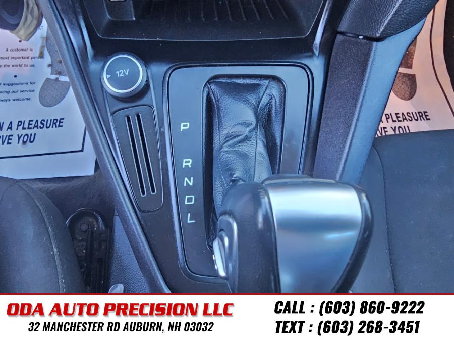 2015 Ford Focus 4dr Sdn SE photo