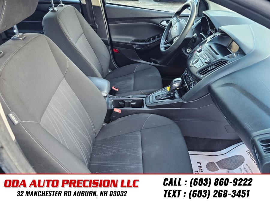 2015 Ford Focus 4dr Sdn SE photo