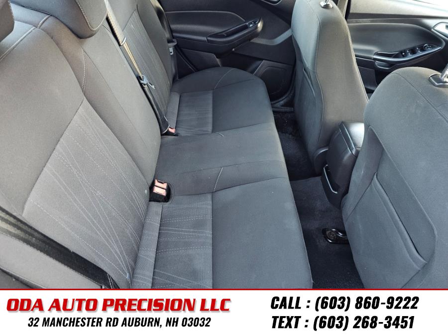 2015 Ford Focus 4dr Sdn SE photo