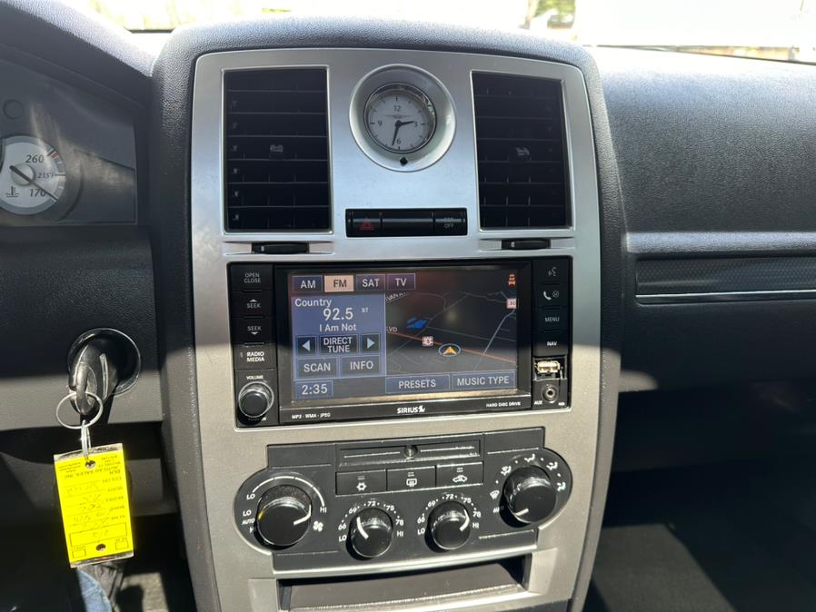 2008 Chrysler 300 SRT-8 photo