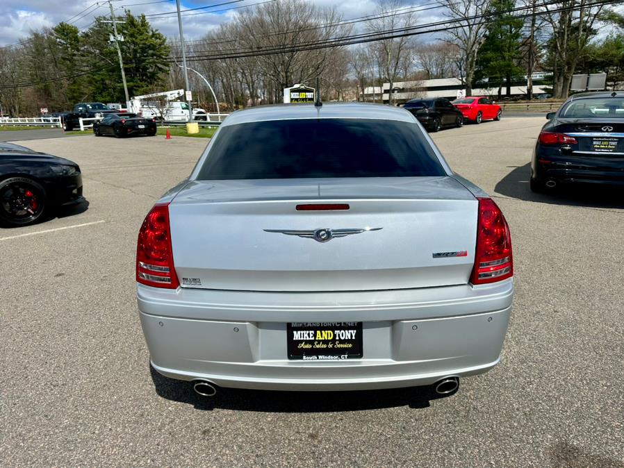 2008 Chrysler 300 SRT-8 photo