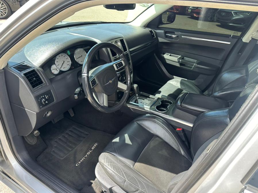 2008 Chrysler 300 SRT-8 photo
