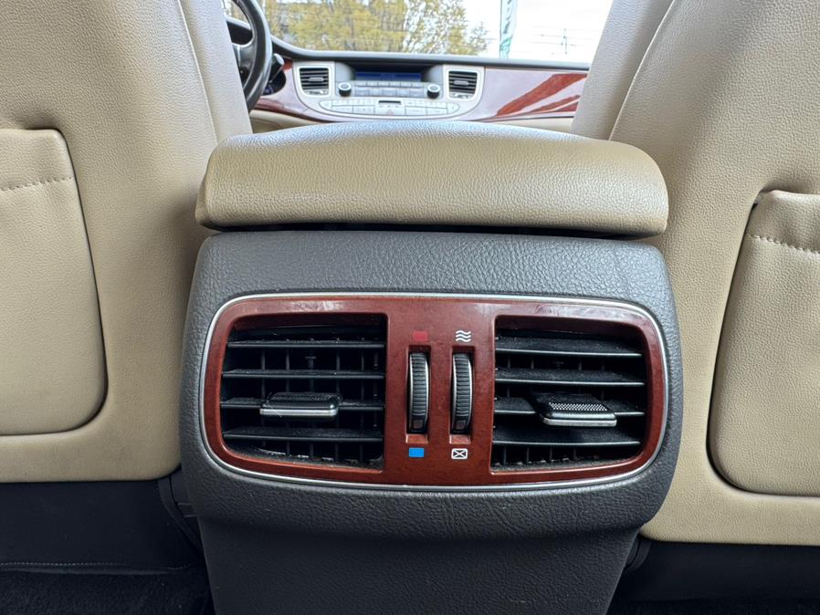 2014 Hyundai Genesis 3.8L photo