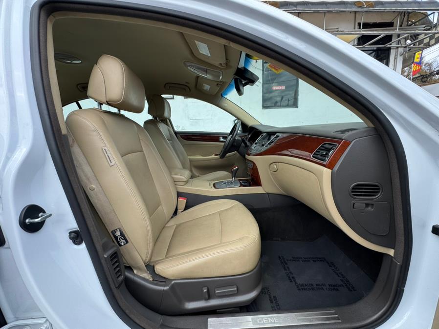 2014 Hyundai Genesis 3.8L photo