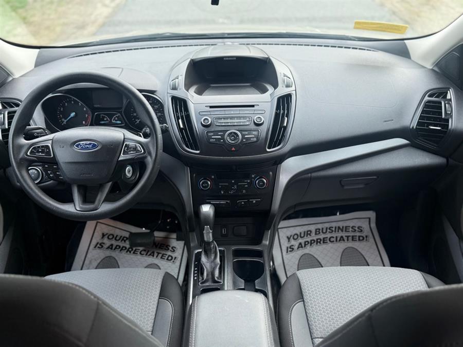 2017 Ford Escape SE photo