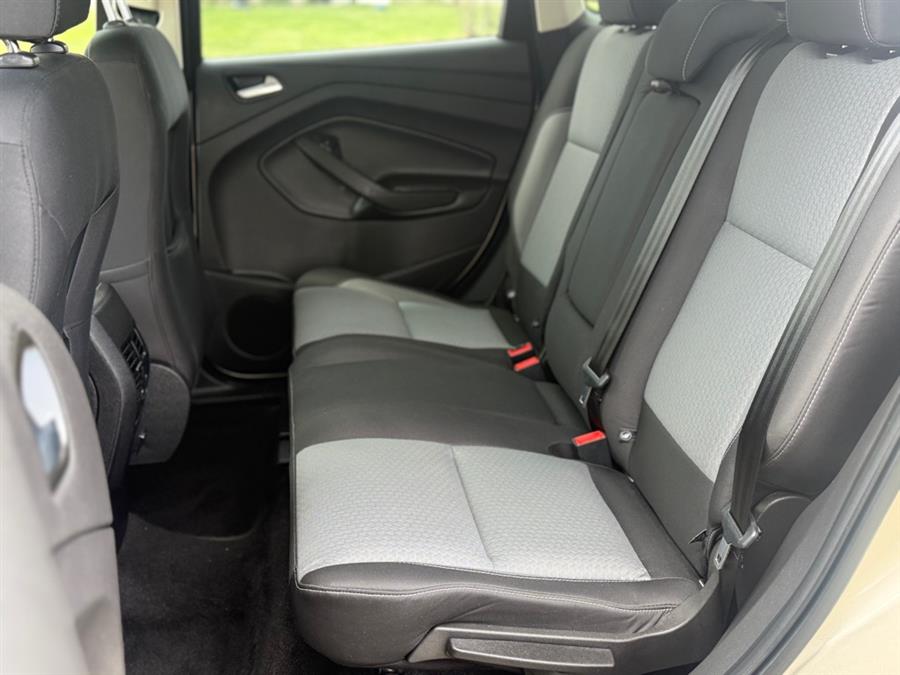 2017 Ford Escape SE photo