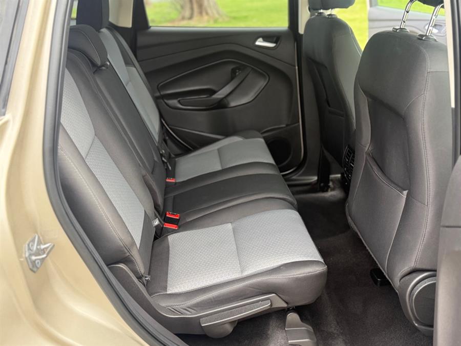 2017 Ford Escape SE photo