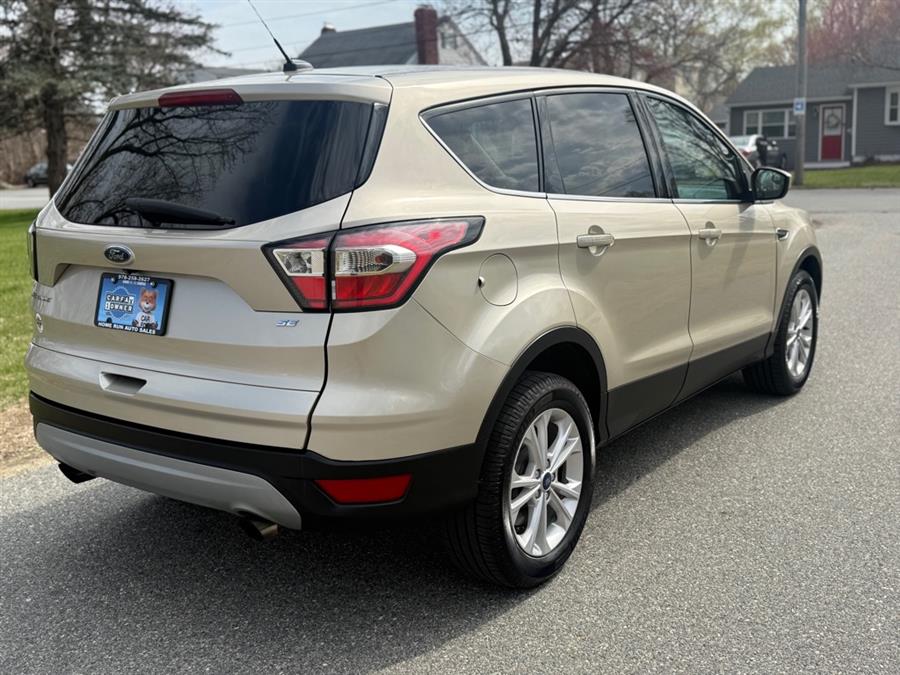 2017 Ford Escape SE photo