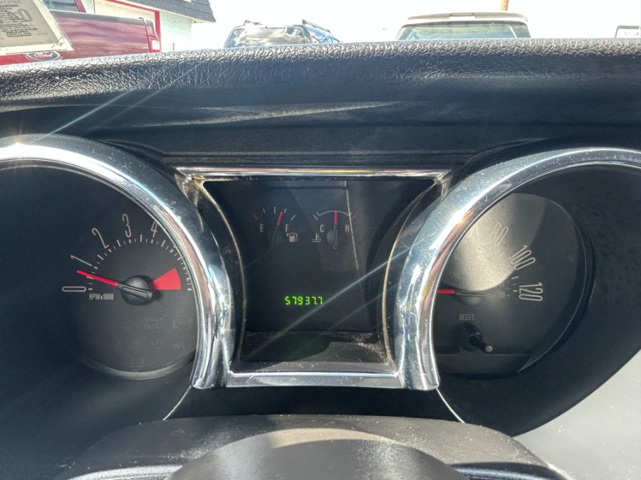 2007 Ford Mustang V6 Deluxe photo