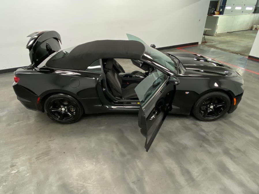 2019 Chevrolet Camaro 2dr Conv 1LT photo