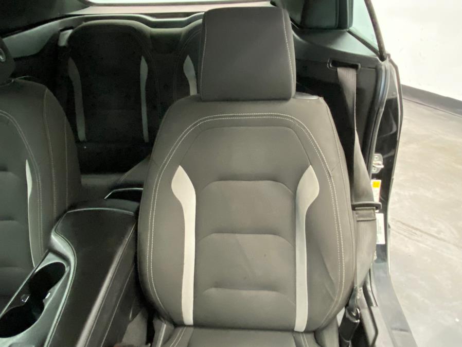 2019 Chevrolet Camaro 2dr Conv 1LT photo