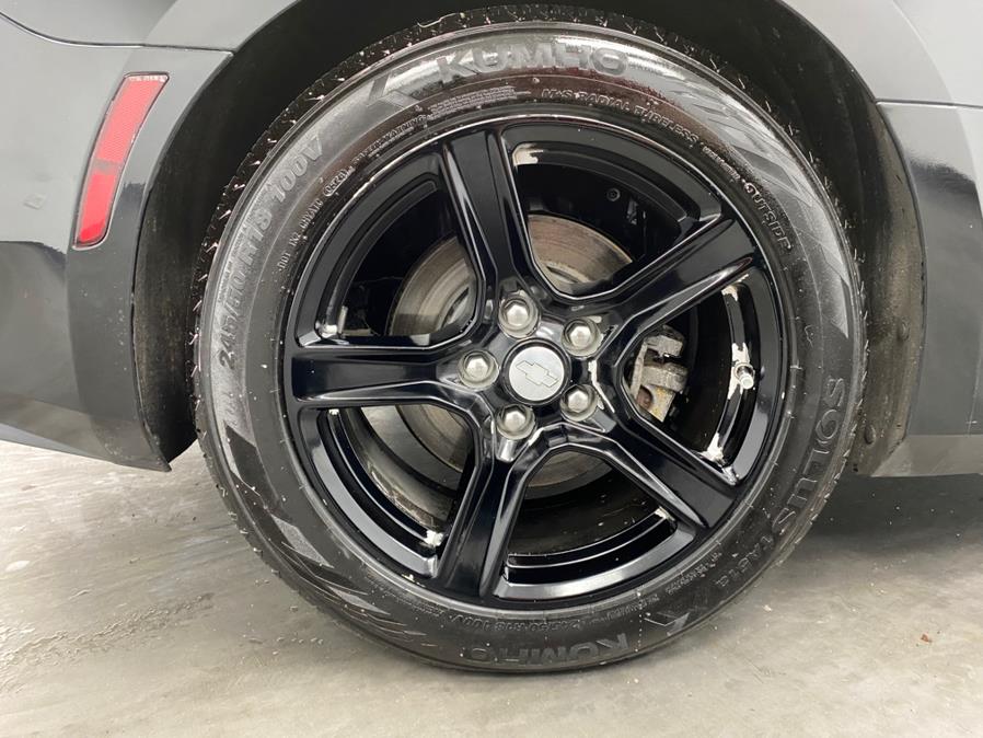 2019 Chevrolet Camaro 2dr Conv 1LT photo
