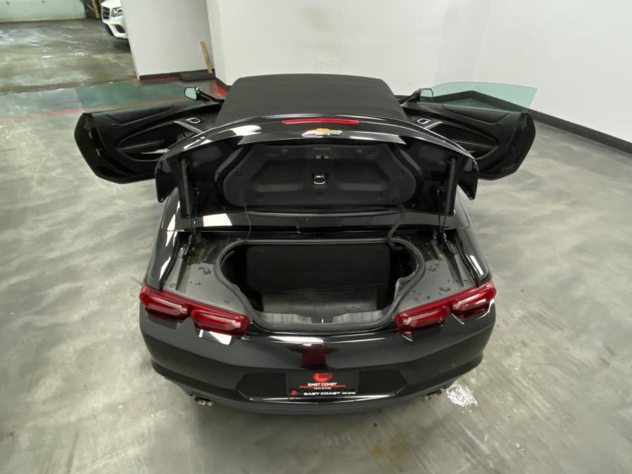 2019 Chevrolet Camaro 2dr Conv 1LT photo