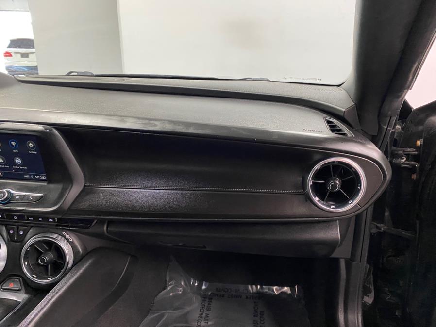 2019 Chevrolet Camaro 2dr Conv 1LT photo