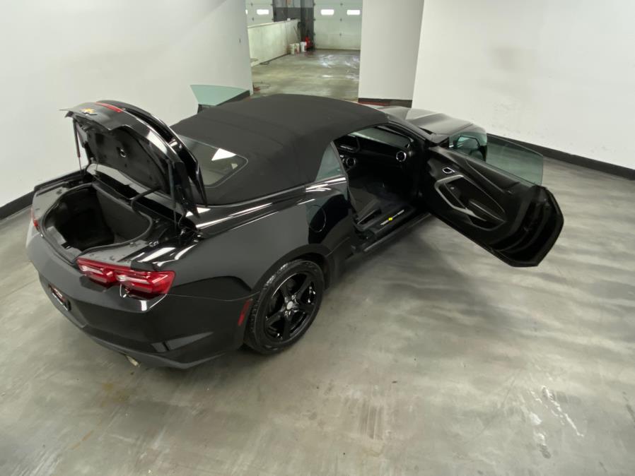 2019 Chevrolet Camaro 2dr Conv 1LT photo