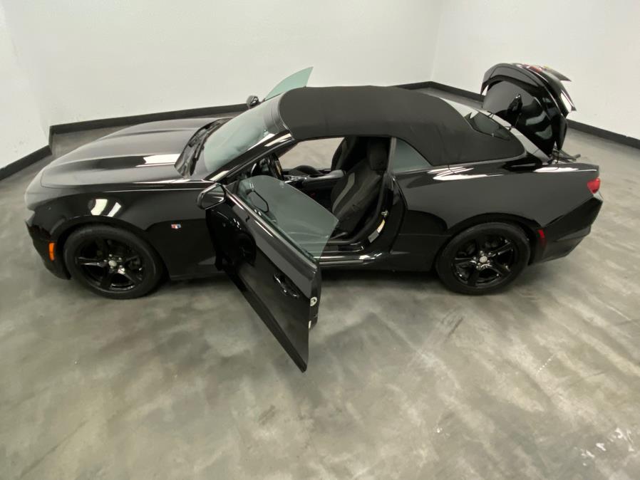 2019 Chevrolet Camaro 2dr Conv 1LT photo