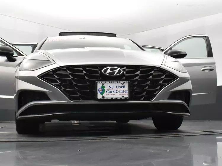 2021 Hyundai Sonata SEL Plus Sedan 4D photo