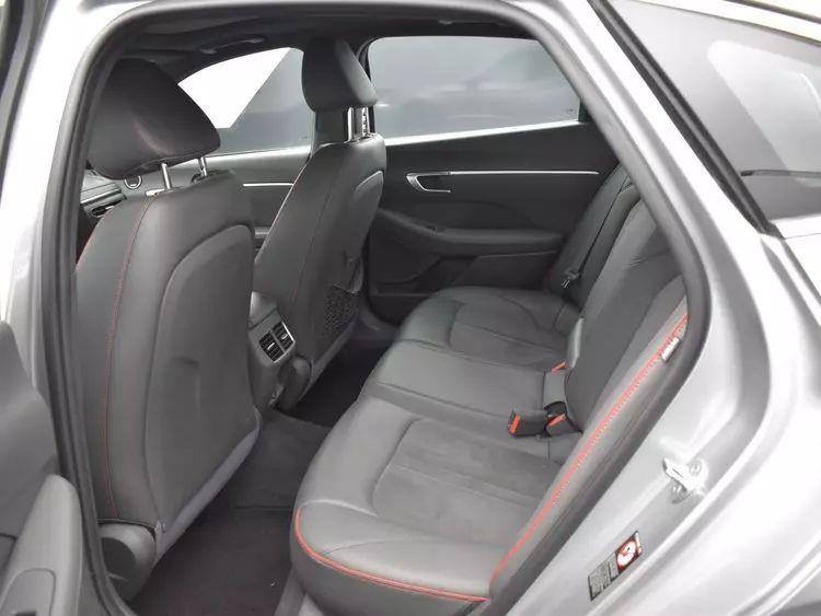 2021 Hyundai Sonata SEL Plus Sedan 4D photo