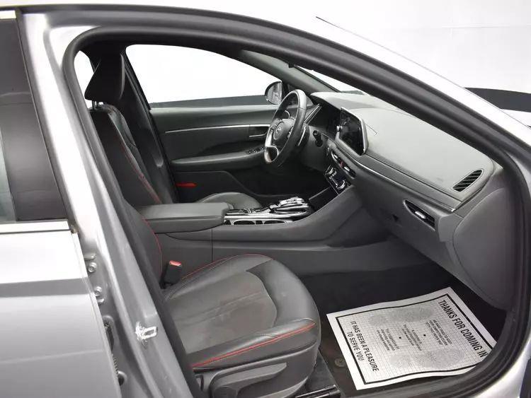 2021 Hyundai Sonata SEL Plus Sedan 4D photo