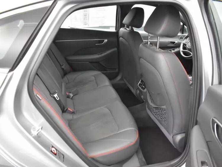 2021 Hyundai Sonata SEL Plus Sedan 4D photo