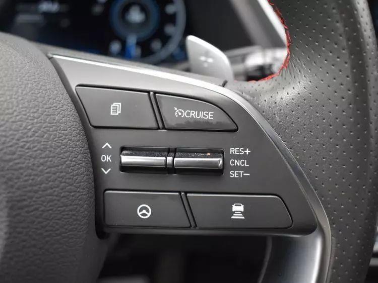 2021 Hyundai Sonata SEL Plus Sedan 4D photo