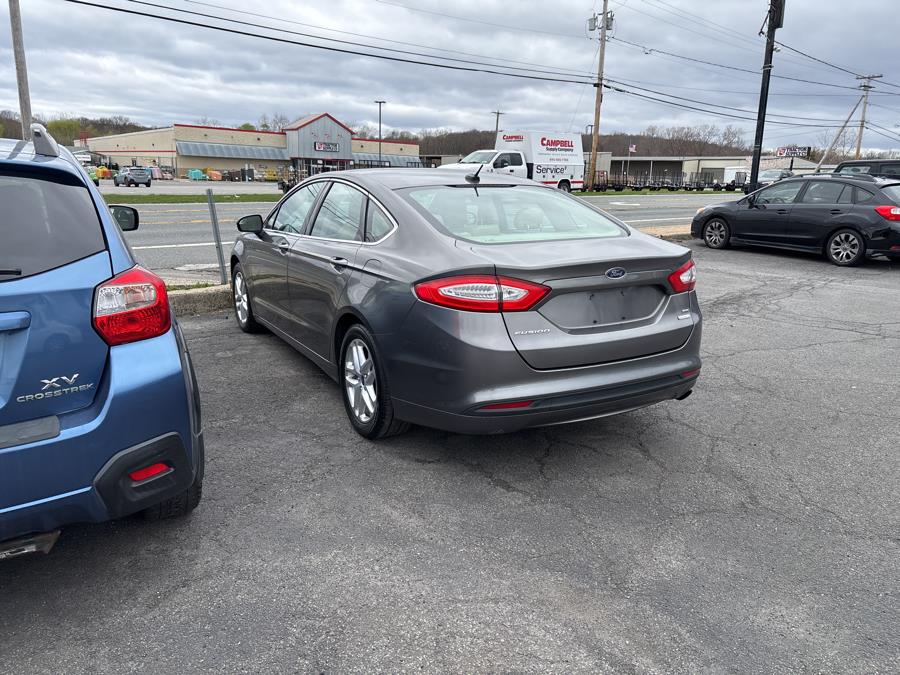 2014 Ford Fusion SE photo
