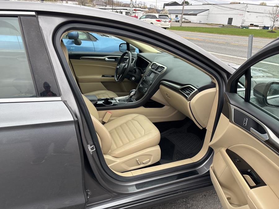 2014 Ford Fusion SE photo
