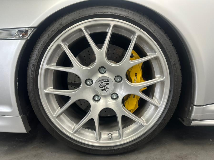 2005 Porsche 911 Carrera S photo