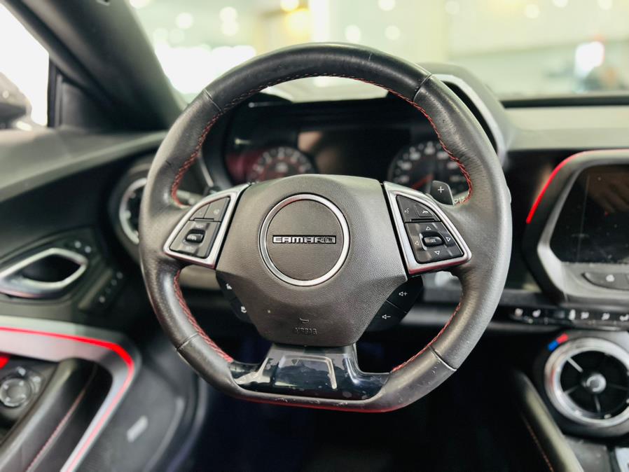 2018 Chevrolet Camaro 2dr Cpe 2LT photo