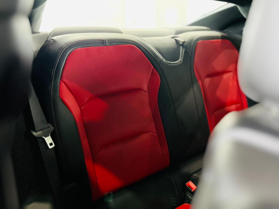 2018 Chevrolet Camaro 2dr Cpe 2LT photo
