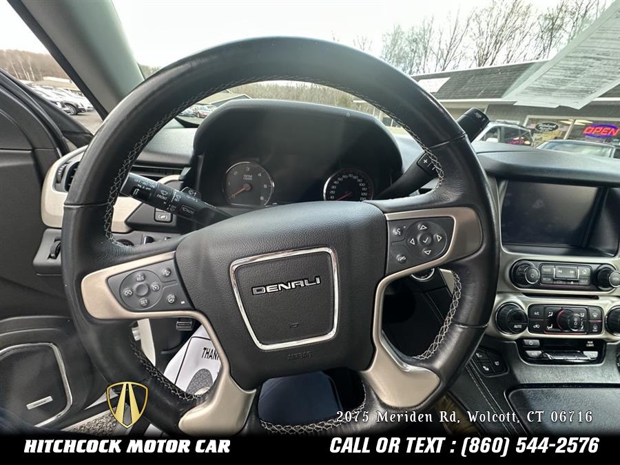 2016 GMC Yukon Denali photo