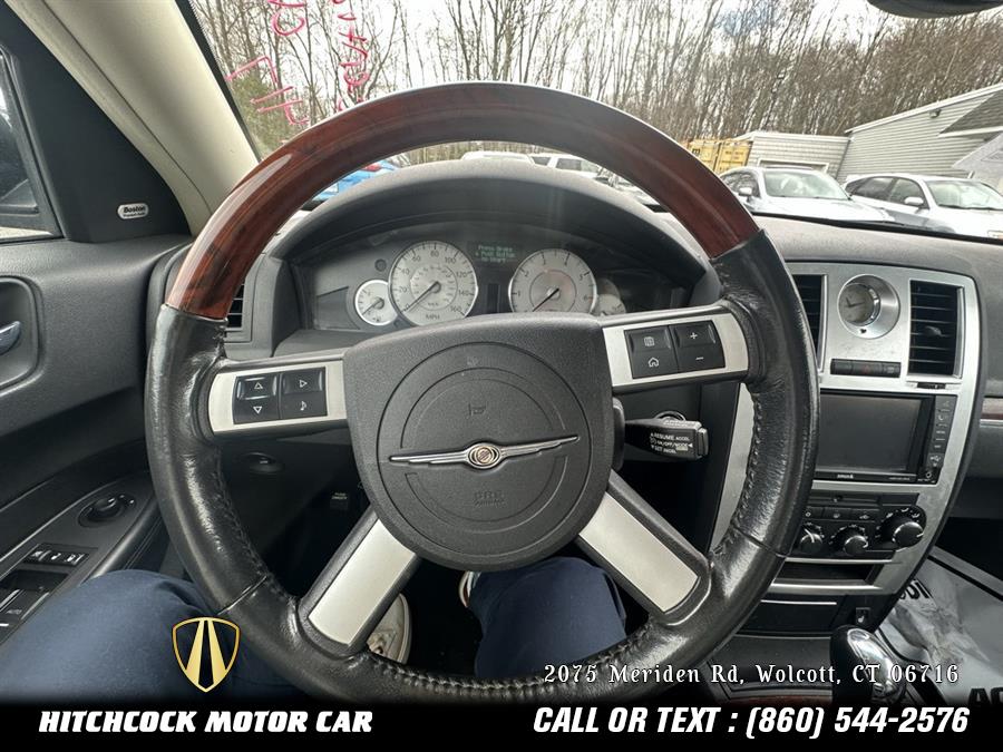 2010 Chrysler 300 C photo
