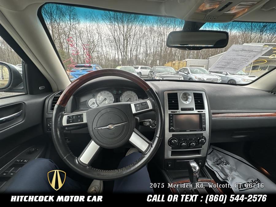 2010 Chrysler 300 C photo