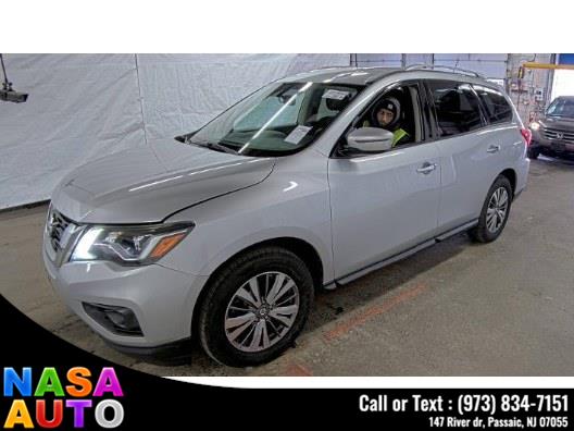 2018 Nissan Pathfinder 4x4 SV photo