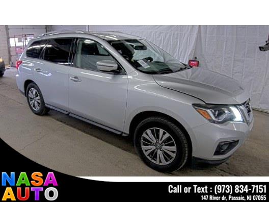 2018 Nissan Pathfinder 4x4 SV photo