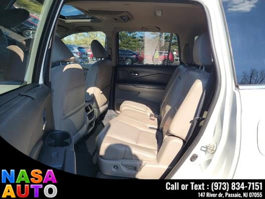 2016 Honda Pilot AWD 4dr Touring w/RES & Navi photo