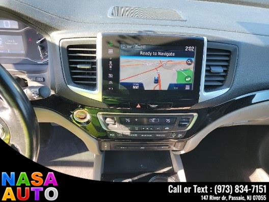 2016 Honda Pilot AWD 4dr Touring w/RES & Navi photo
