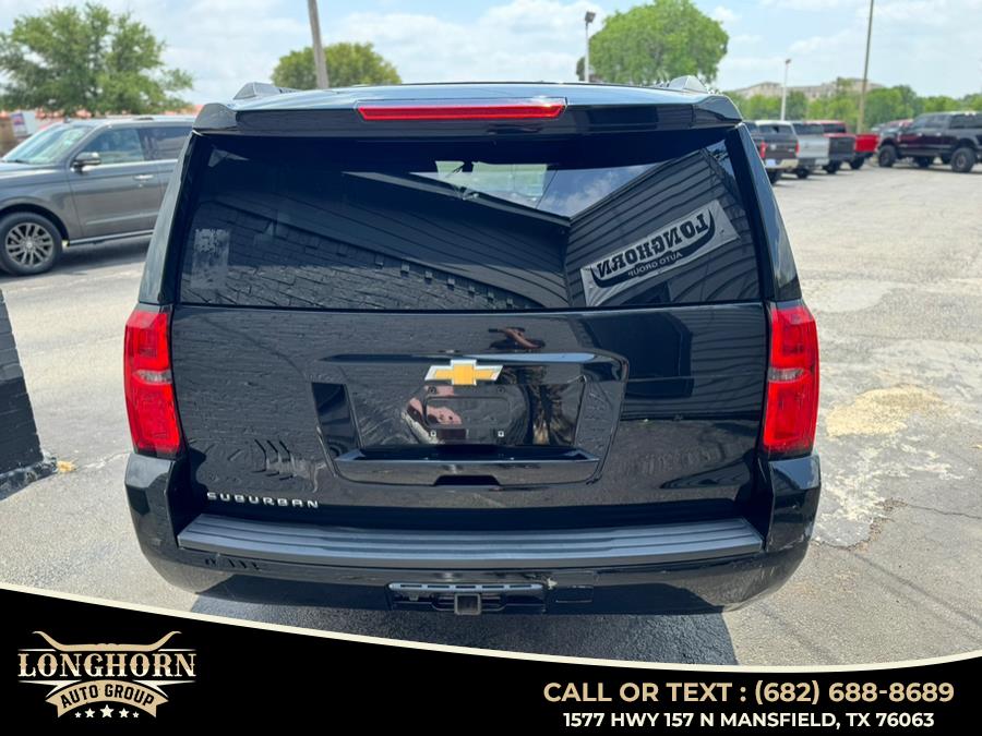 2019 Chevrolet Suburban 4WD 4dr 1500 LT photo