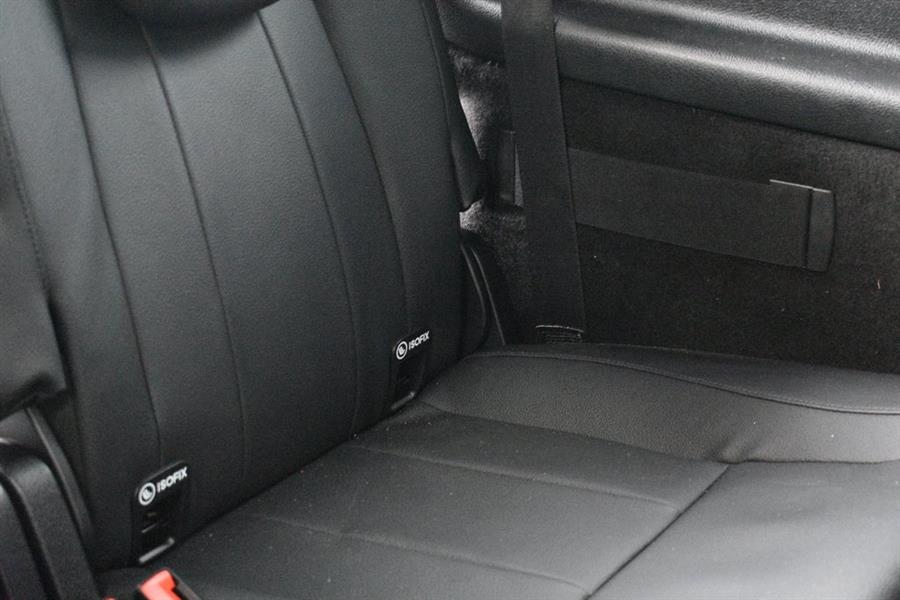 2021 Mercedes-Benz GLB 250 photo