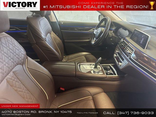 2022 BMW 7-Series 740i xDrive photo