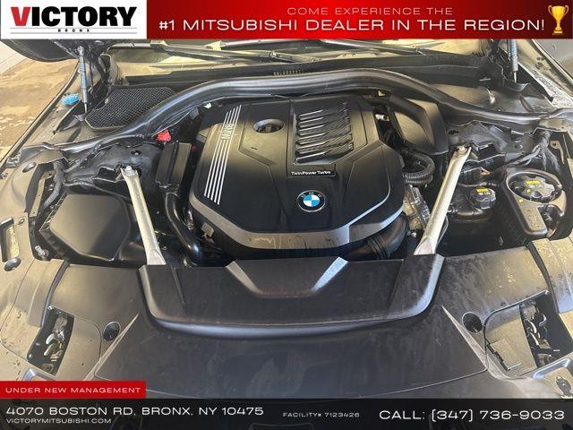2022 BMW 7-Series 740i xDrive photo