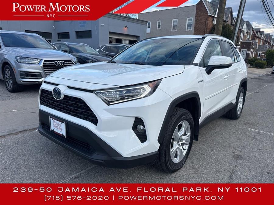 2021 Toyota RAV4 Hybrid XLE photo