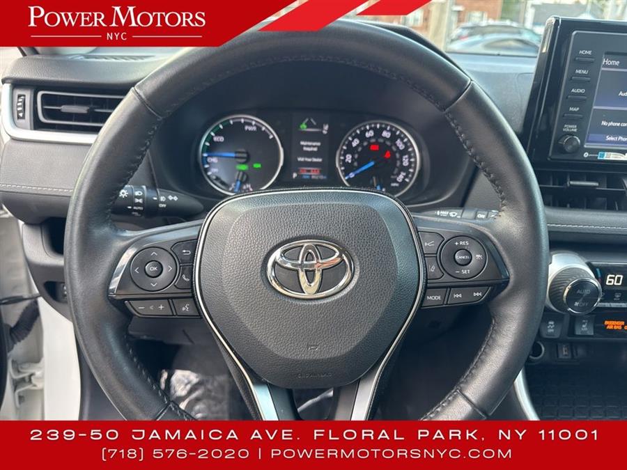 2021 Toyota RAV4 Hybrid XLE photo