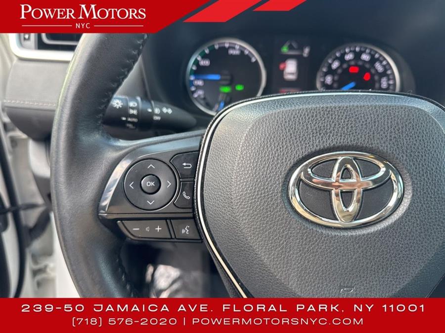 2021 Toyota RAV4 Hybrid XLE photo