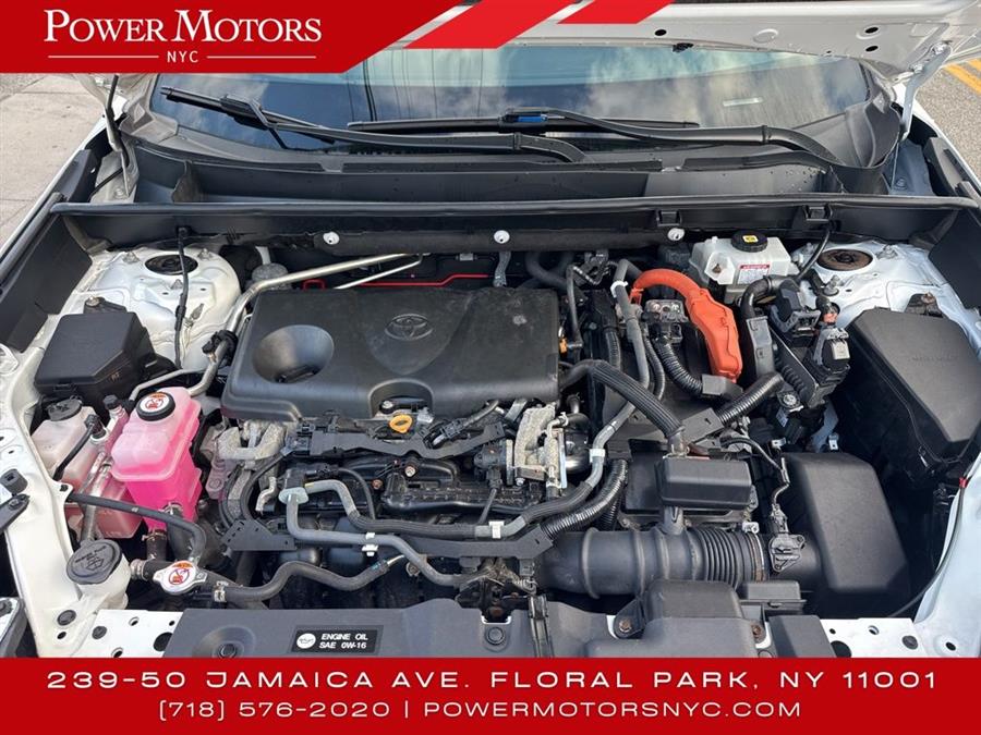 2021 Toyota RAV4 Hybrid XLE photo