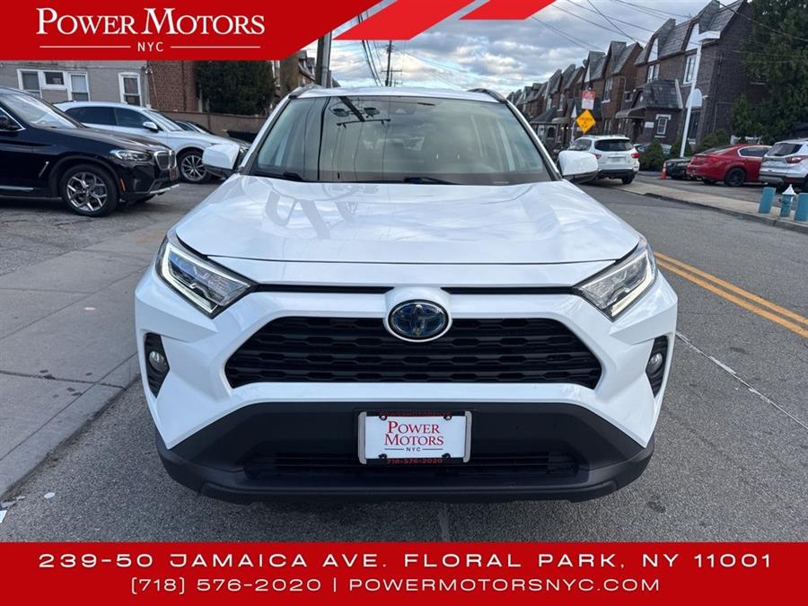 2021 Toyota RAV4 Hybrid XLE photo
